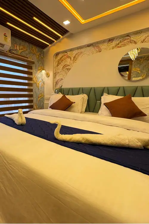 2 Bedroom Houseboat in Alleppey