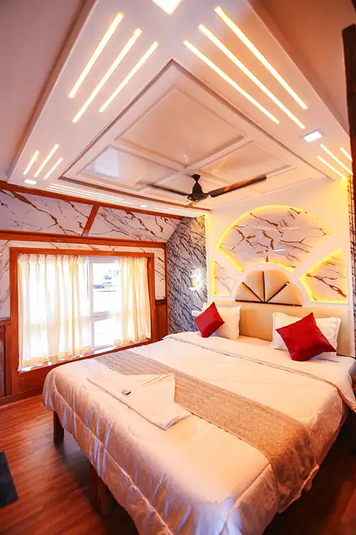 3 Bedroom Houseboat in Alleppey