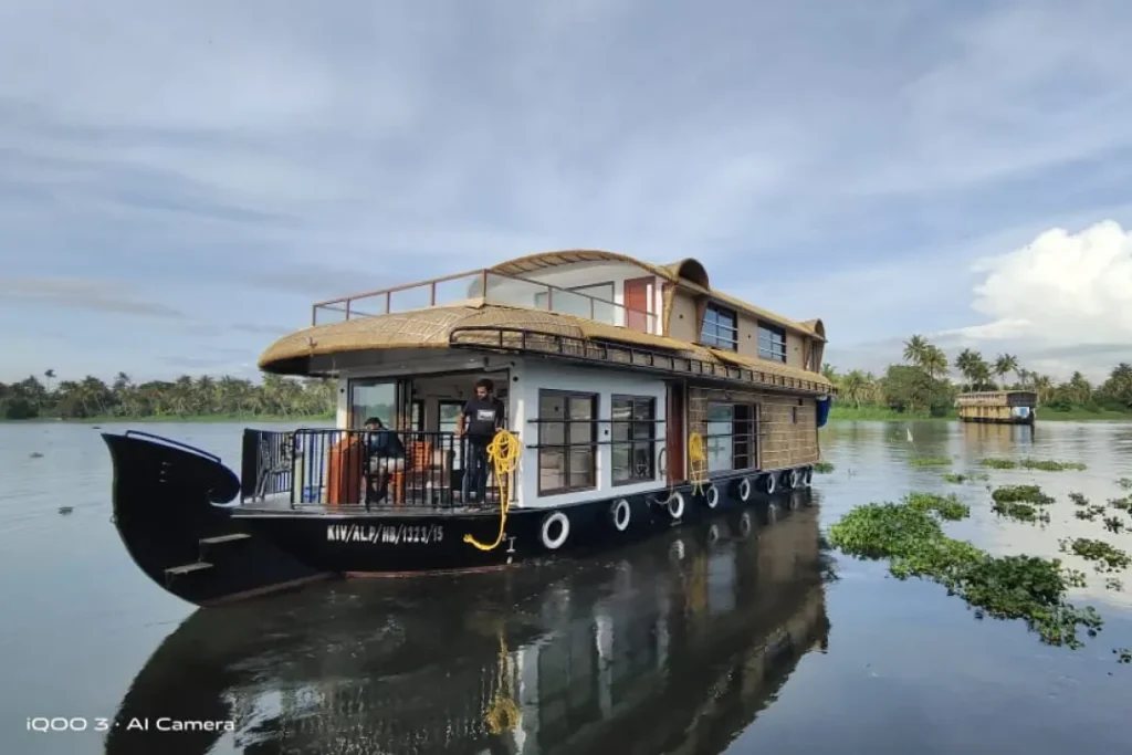 Ultra Luxury House Boats